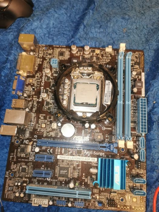 Placa de baza Asus ddr3 cu i5 3350p