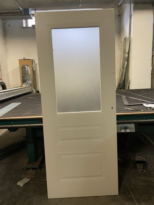 Продам межкомнатную дверь