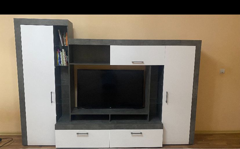 Стенка / ТВ секция в отличном состоянии