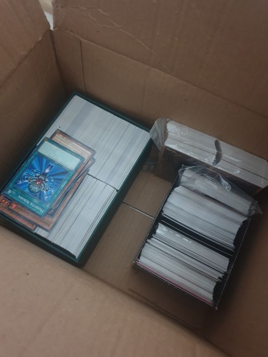 1250 carti din Yugioh originale+1000 carti anime bonus