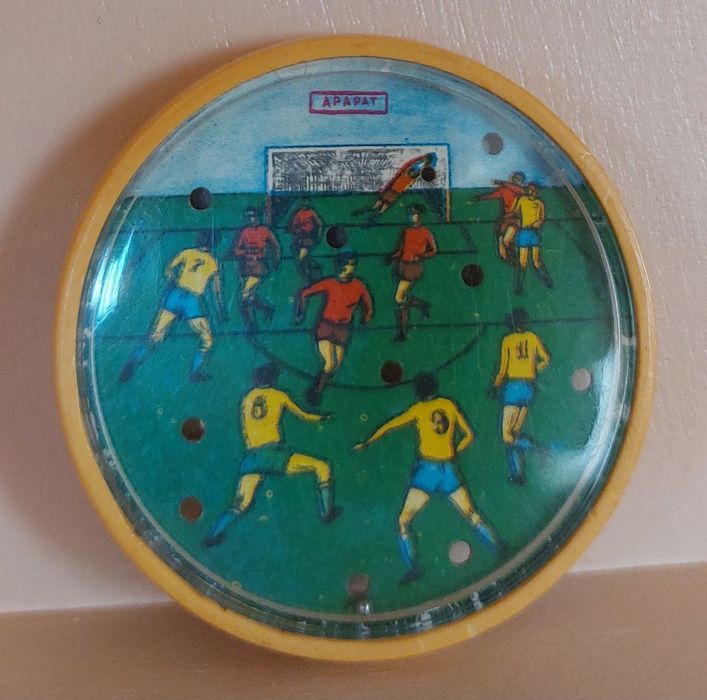 Карманная игра футбол