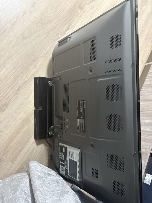 Телевизор Panasonic TX-PR42C10