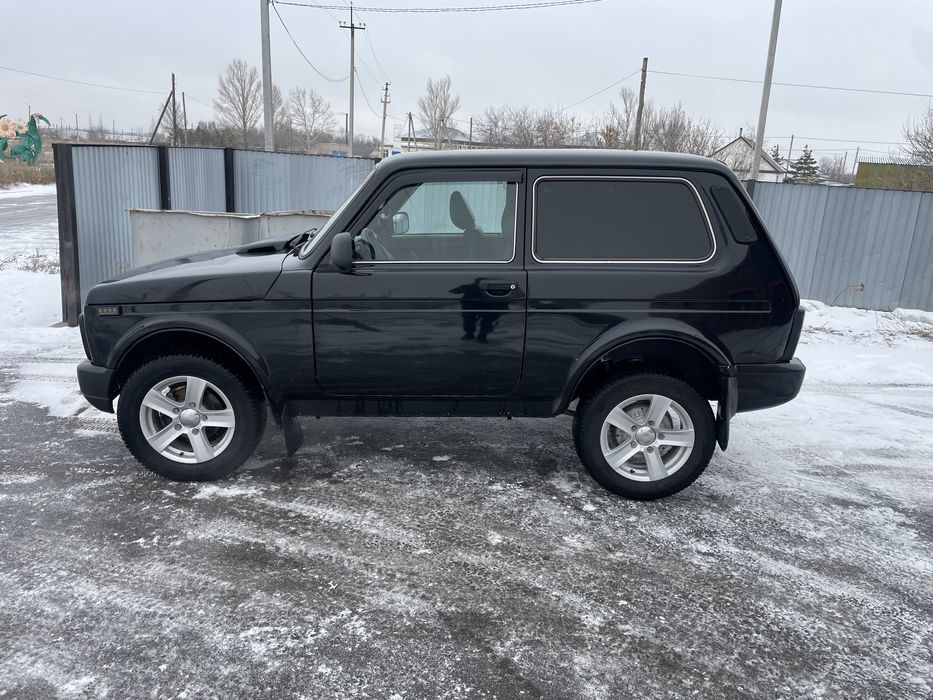 Авто продам нива урбан 2015