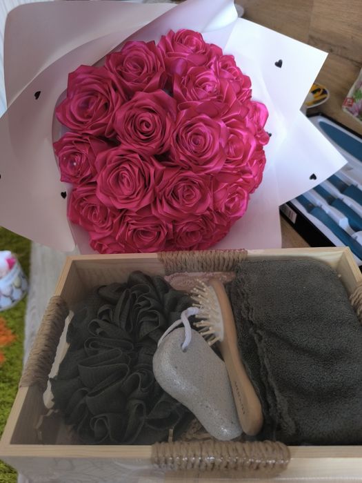 Букеты из атласных роз