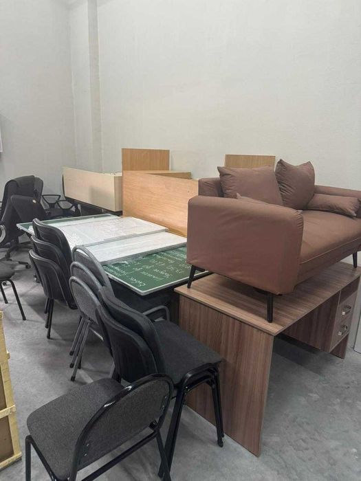 Продается офисная мебель б/у