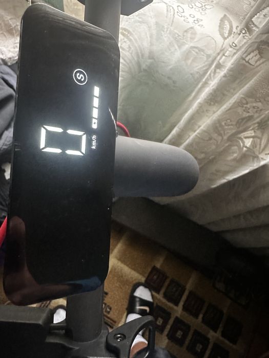 Trotineta Navee v40i