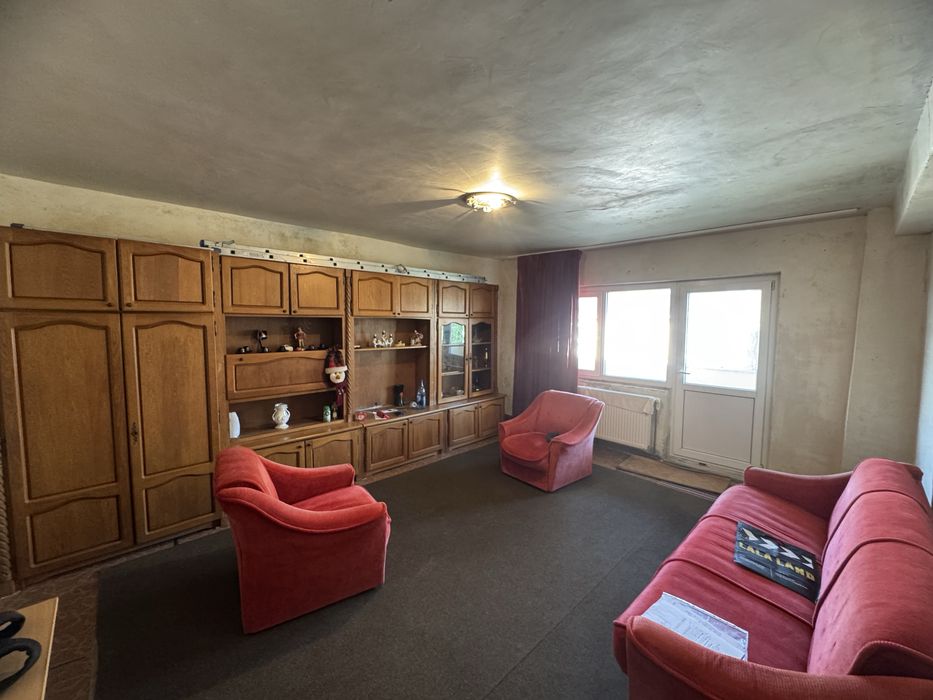 Apartament 4 camere, Otopeni  102mp