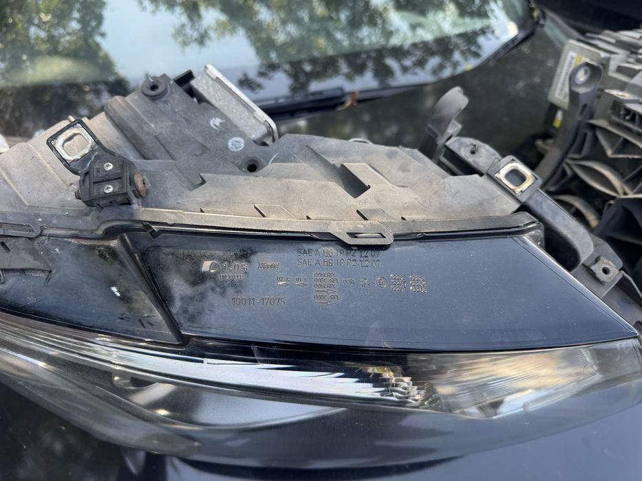 Фар Audi Q5 Bi-Xenon LED комплект