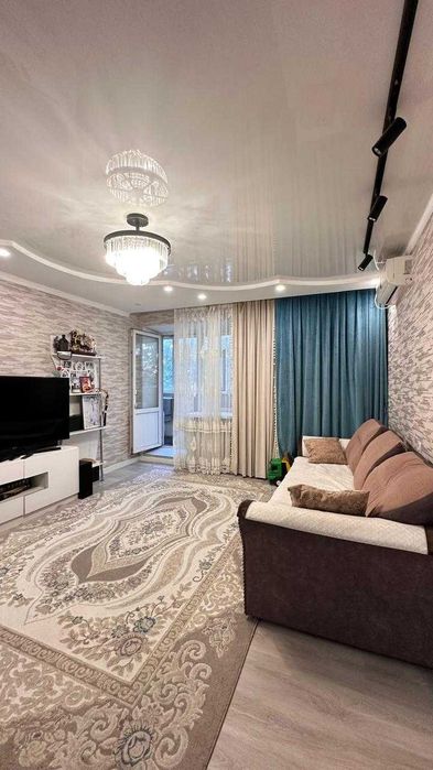 3 ком кв. 63 кв.м   ул. Сейфуллина 33 - Республики