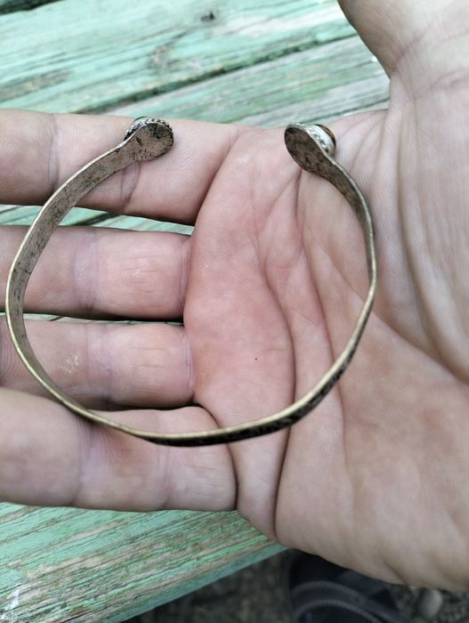 Стара посребрена гривна с естествени камъни тигрово око