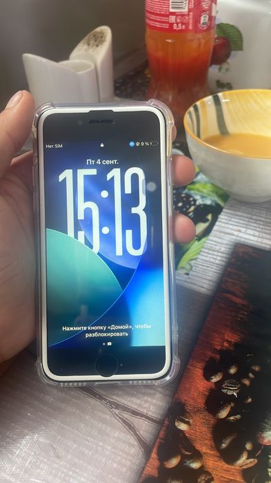 Продам айфон се 2022