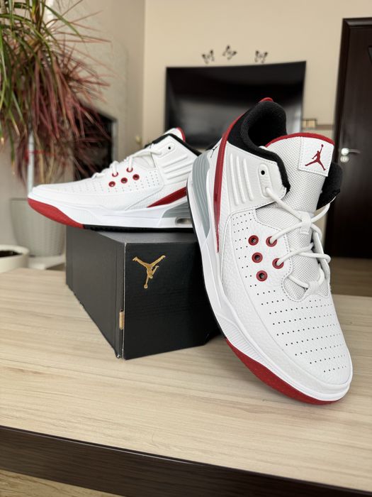 Оригинални Nike Jordan Max Aura 5