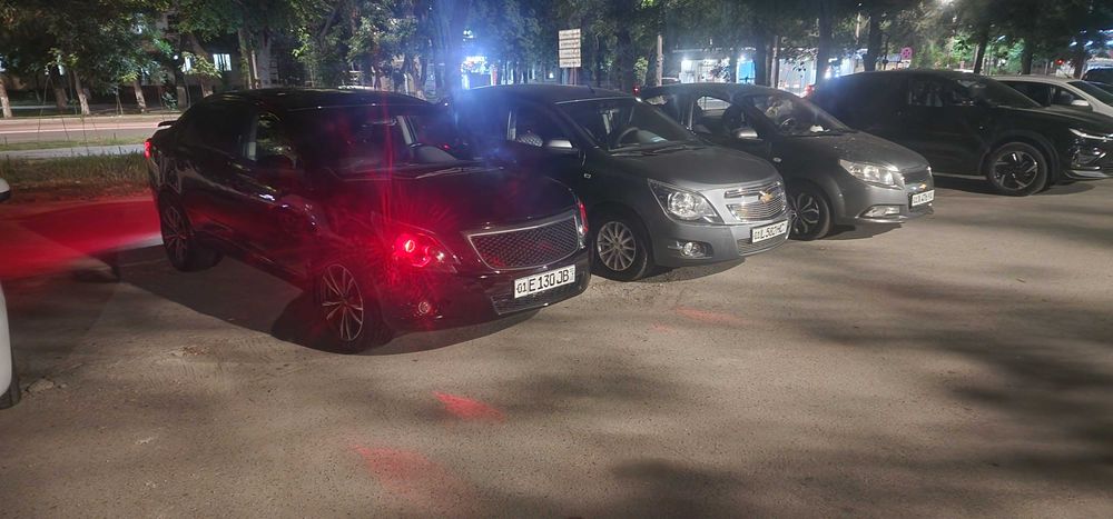 Продается cobalt 2020 года 92.000 пробег цвет черный