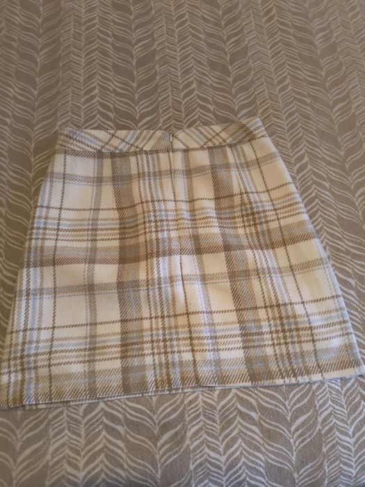 Дамска пола Reserved