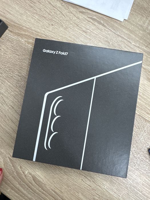 Продам samsung galaxy Z Fold7