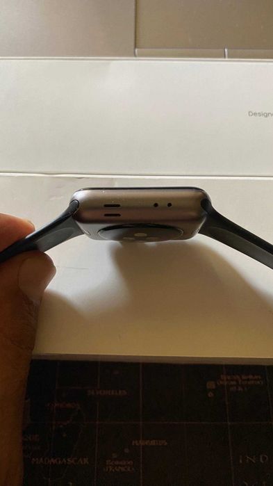 Apple Watch Series 3 (42 мм)