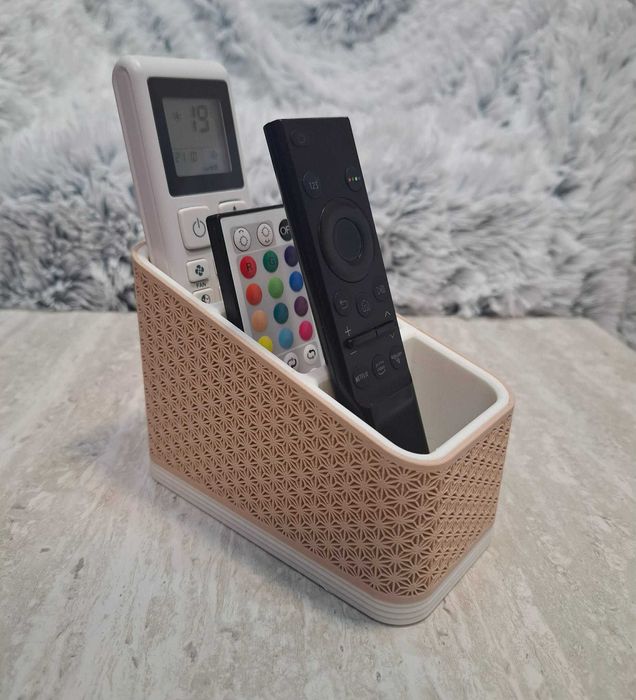 Suport telecomandă triplu – design elegant 3D