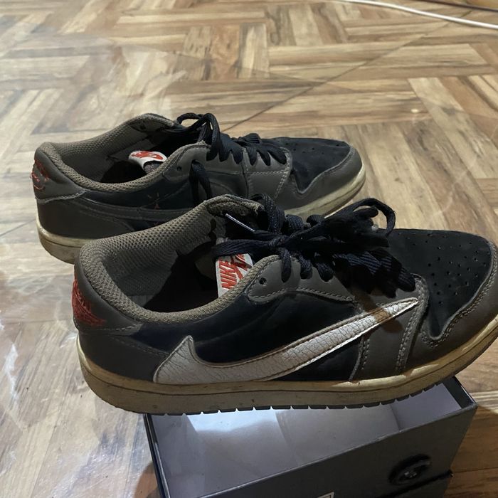 Кроссовка мен сороконожка