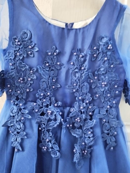 Нарядные платья на девочку 3-5 лет