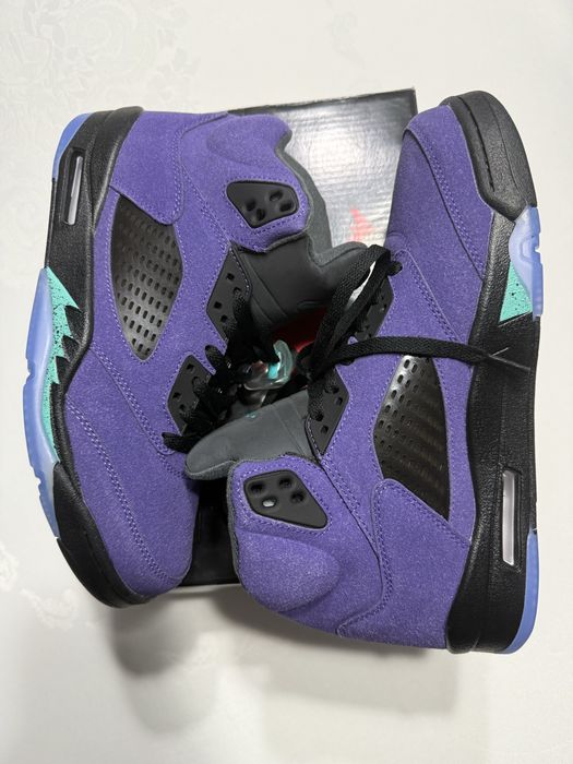 Jordan 5 Alternate Grape