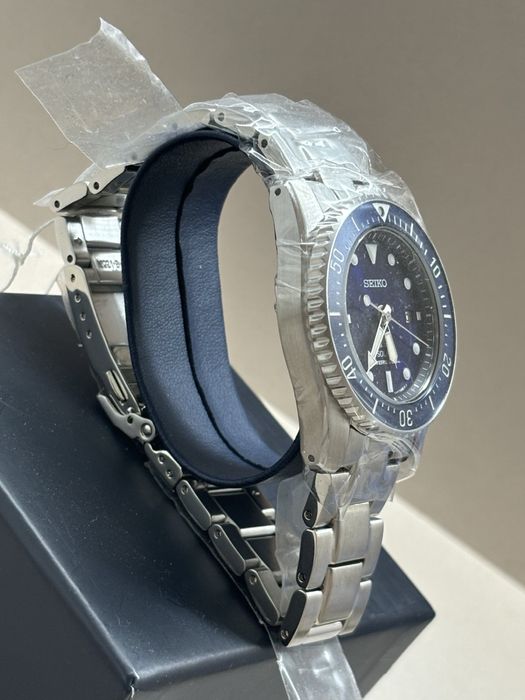 Часовник Seiko SNE585