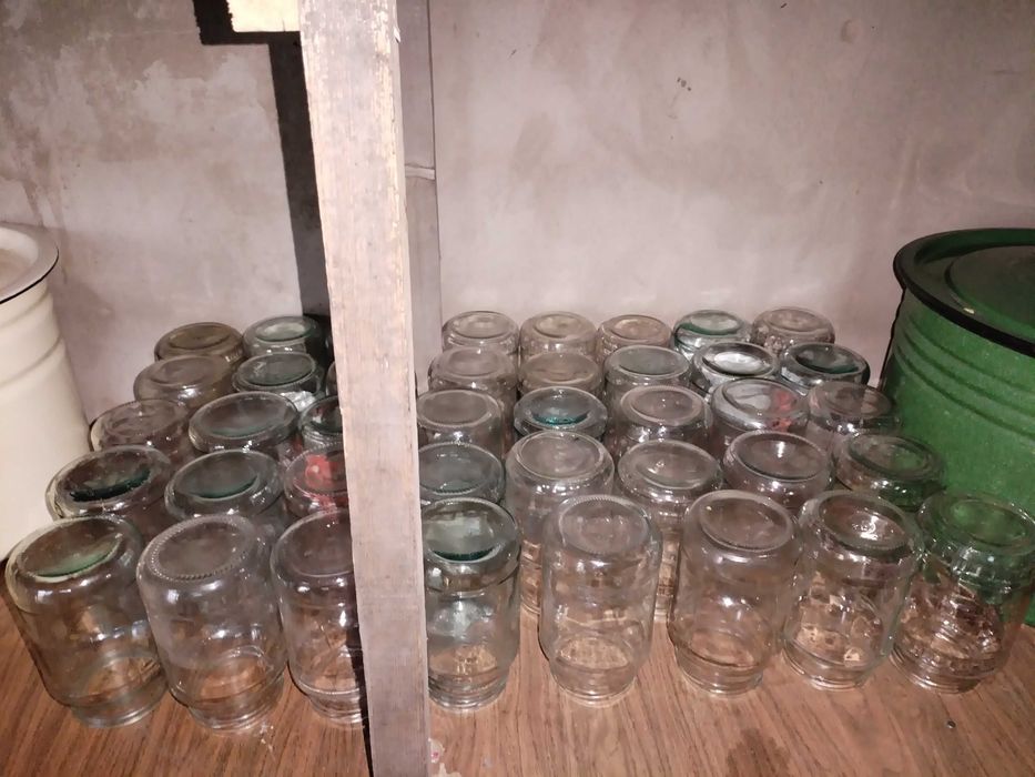 Банки Продам разные