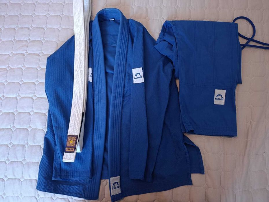 Продам кимоно фирма Manto