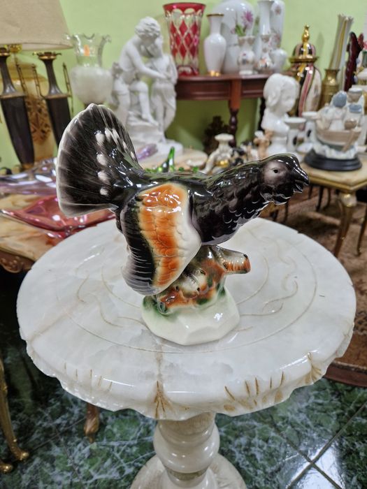 Уникална рядка антикварна колекционерска австрийска порцеланова фигура