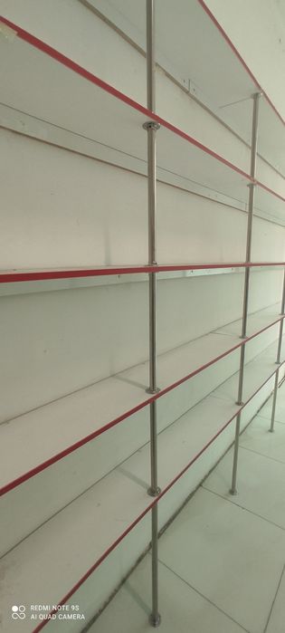 Витрины и полки для магазинов