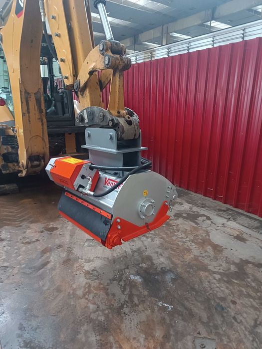 Багер и самосвал