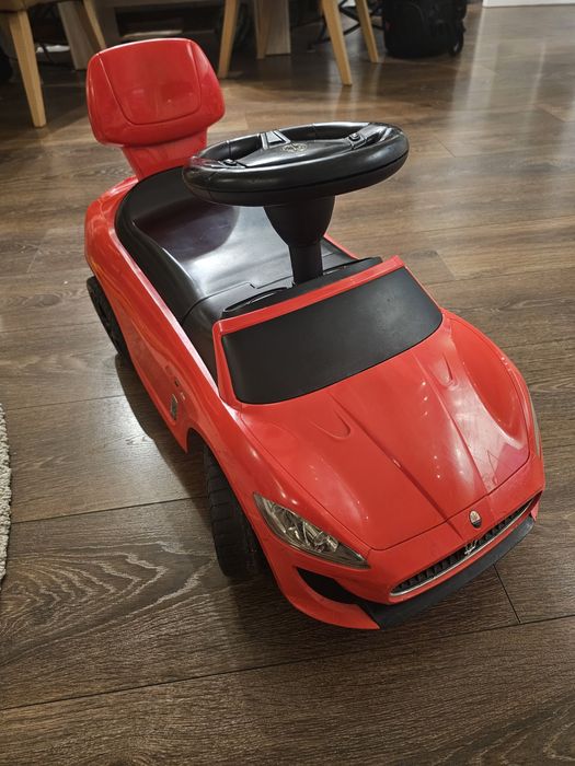 Детска кола за яздене Maserati – запазена, здрава