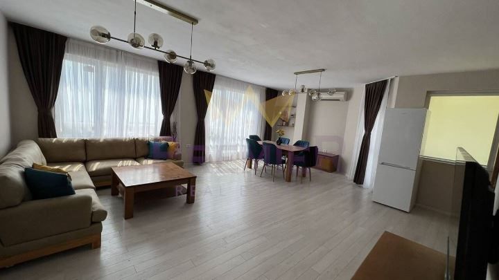 Дава се под наем Тристаен апартамент в Варна, Бриз - 130 кв.м за 765 € - Снимка #1
