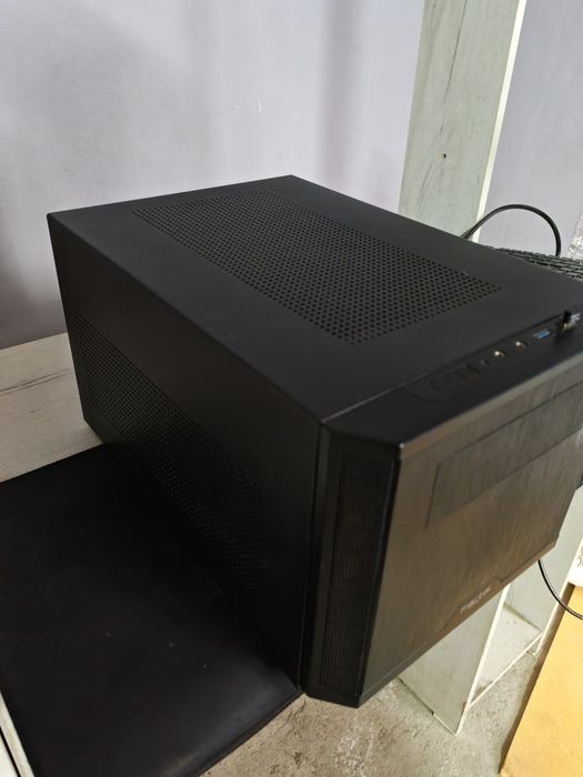 PC Gaming Compact (SFF) Fractal i7-6700K | GTX 1070 8GB | 16GB RAM | SSD+3TB