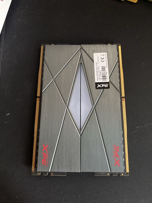 Памет ADATA XPG Spectrix D50 RGB, 2x8 DDR4, 3200 MHz, CL16