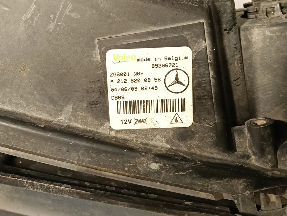 Фар дневни светлини Mercedes E-Class W212 Valeo A2128200856
