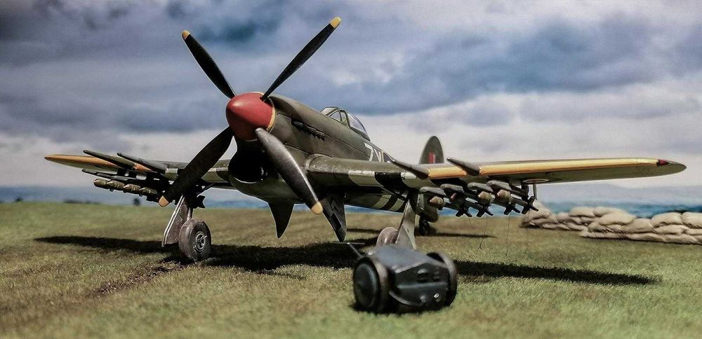 стендовая модель макет самолета Тайфун 1/72 NOVO Англия учебная