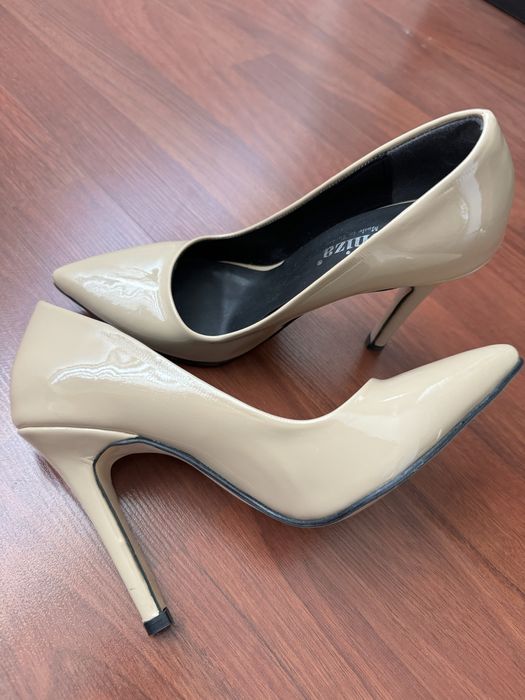 Обувки на ток