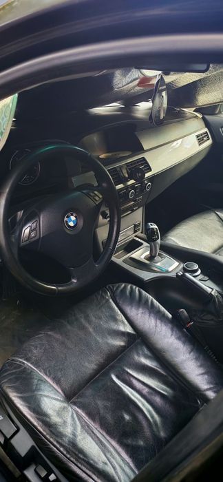 Vând e60 an 2008