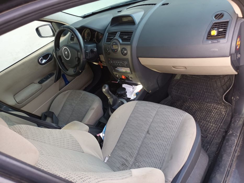 Vând Ranault megan2