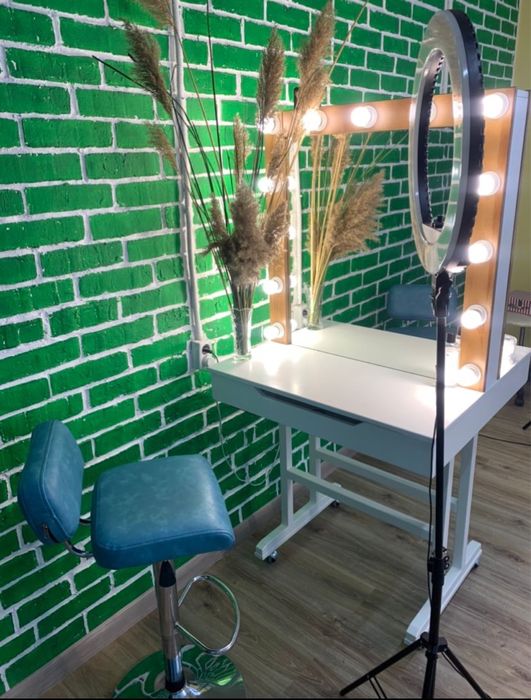 Сдам кушетку мастеру, студия наращивания