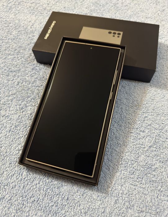 Samsung S24 ULTRA kafolati bn!