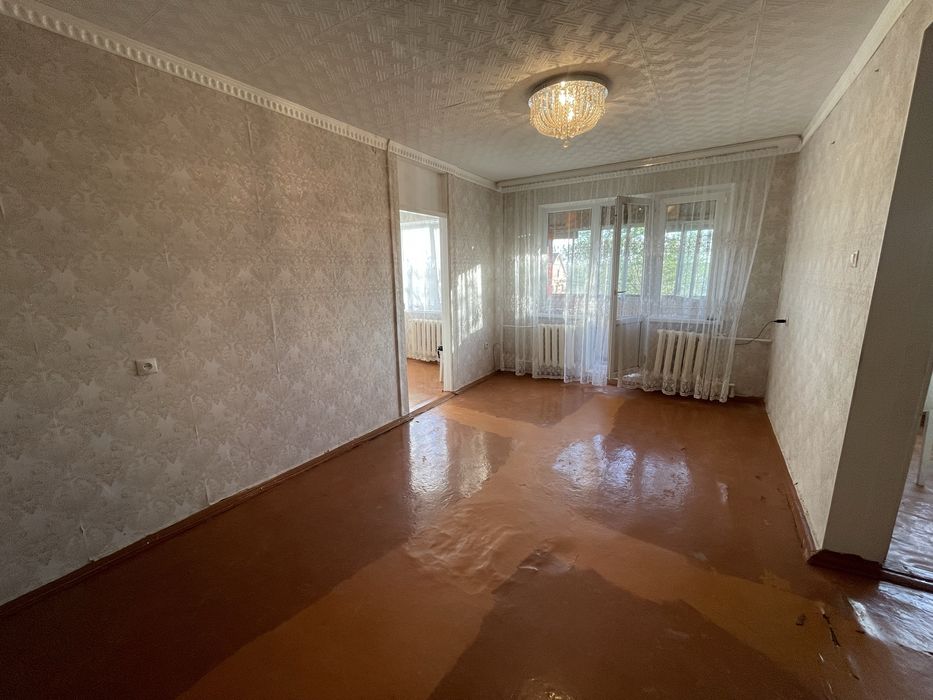 Продаеться 2 - квартира район Электрон