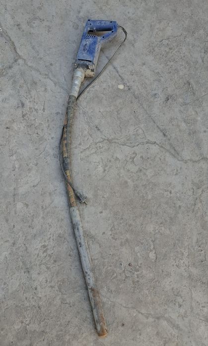 Вибиратор сотилади