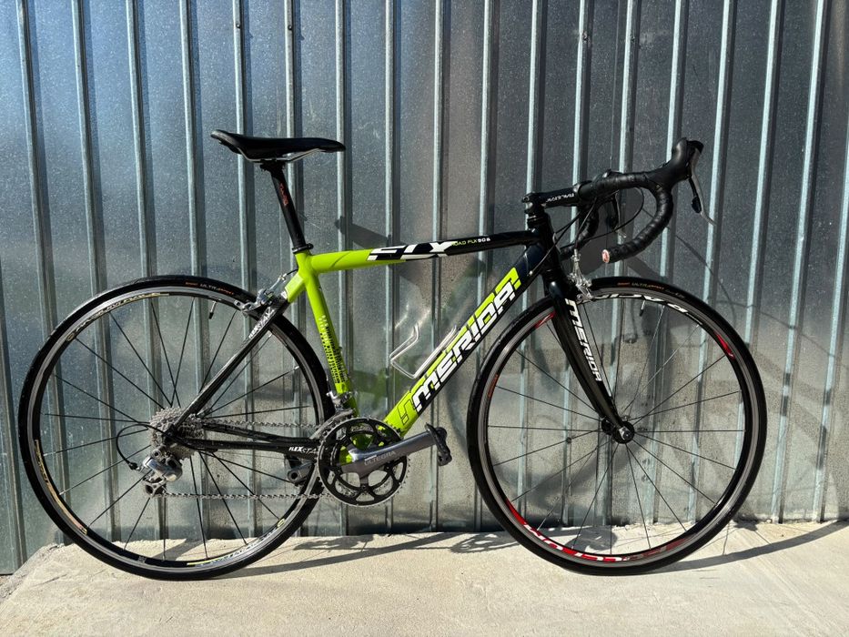 Bicicleta Cursiera Merida FLX 906