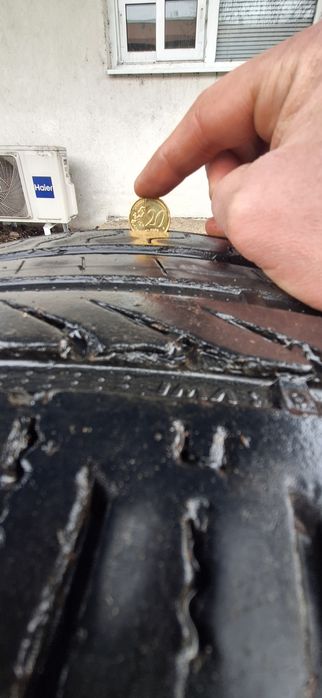 Летни гуми 235/45/18