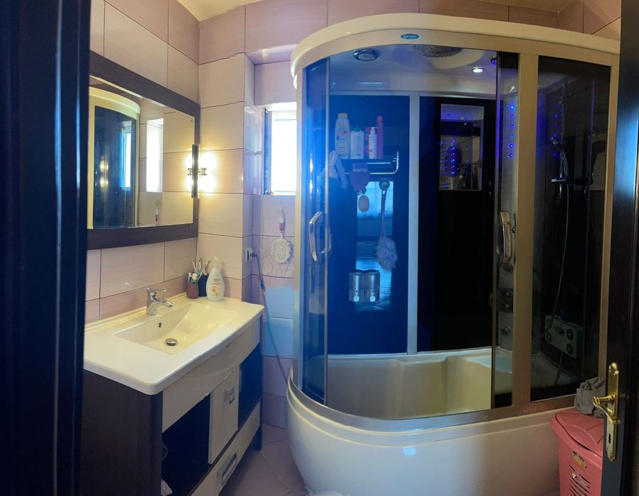 Apartament trei camere
