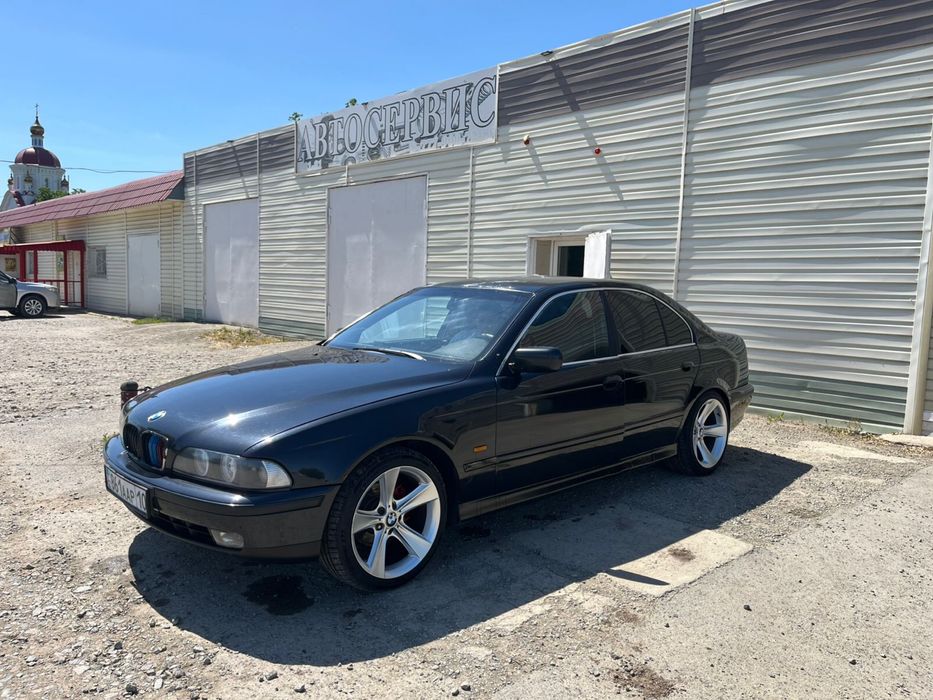 Продам BMW E39, 1997 года выпуска.
