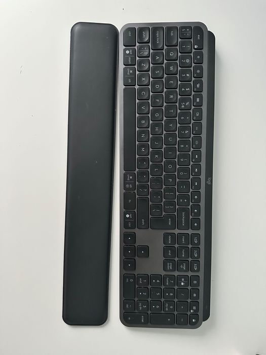 Logitech MX Master 3 + MX Keys Plus (cu palm rest) - Setup complet