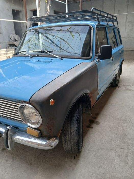 Vaz 2102 sotiladi rangi kok