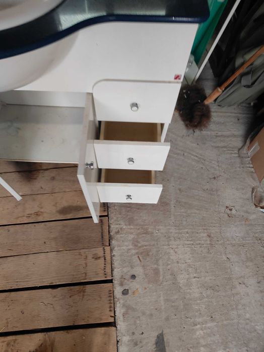 De vânzare kit complet pentru bai dulap+ chiuveta Și wc